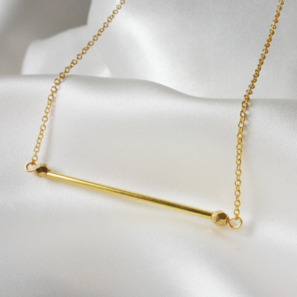 collier de mariée chaine doré , perle facettes plaqué or et perle tube dorée