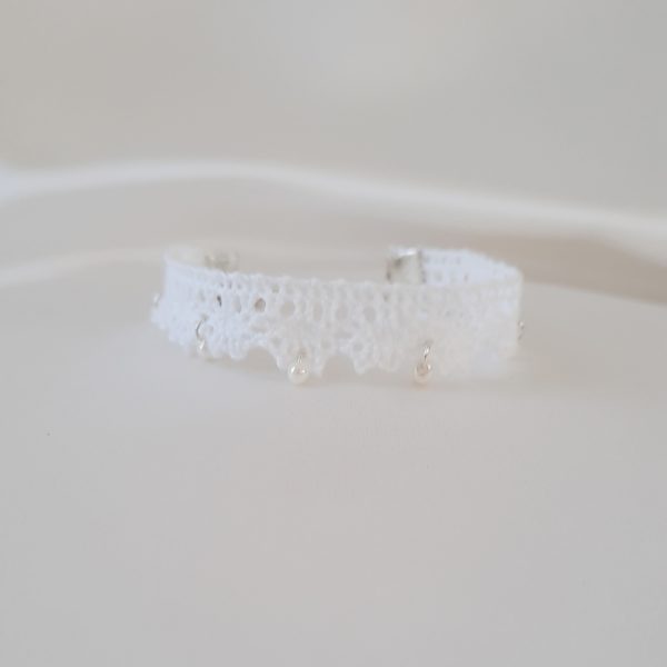 bracelet-mariée-dentelle-vintage bracelet de mariée vintage dentelle de coton blanche