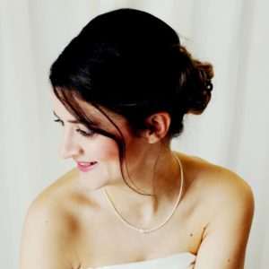 collier de mariée intemporel perles de rocailles et perles à facettes irisées