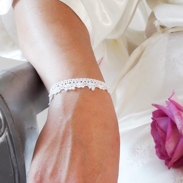 bracelet-mariée-dentelle-vintage bracelet de mariée vintage en dentelle de coton blanche