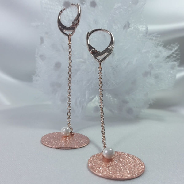 boucles-oreille-mariage-pendantes-doré rose boucles d'oreilles pendantes pour la mariée, dorées rose