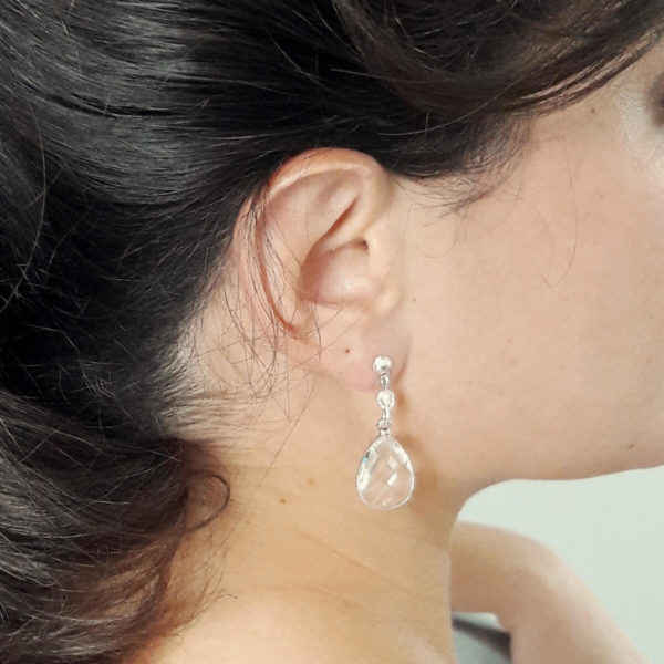 boucles-oreilles-mariée-goutte-verre boucles d'oreilles de mariée intemporelles en goutte de verre argentée