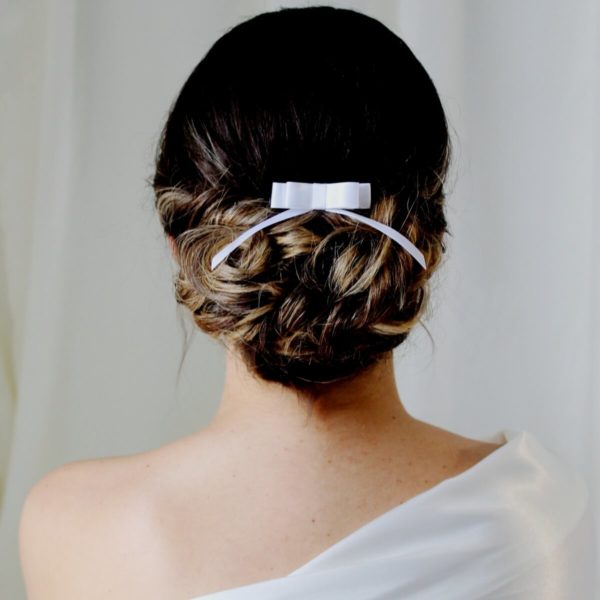 barrette de mariée classique chic intemporel, nœud de satin blanc