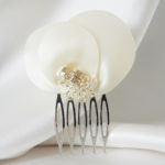 peigne de mariée pétale de satin ivoire et cristaux swarovski