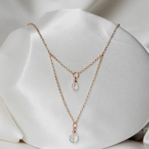 collier de mariée intemporel double chaine dorée rose, hématites synthétiques et perles à facettes