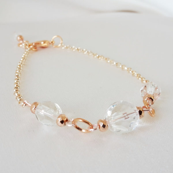 bracelet de mariée intemporel chaine dorée rose, hématites synthétiques et perles à facettes