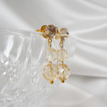 boucles d'oreilles de mariée délicates avec puce d'oreille strass swarovski, perles à facettes en verre de bohême