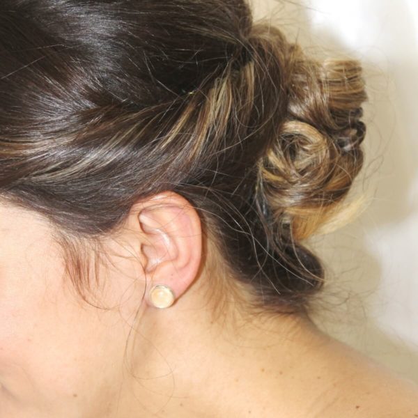 puce-oreille-mariée-verre-satin boucles d'oreilles puce d'oreilles verre et satin à personnaliser