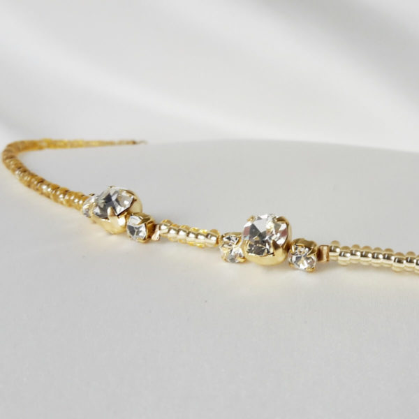 Headband-coiffure-mariée-perles-strass headband de mariée en perles de rocailles et cristaux swarovski