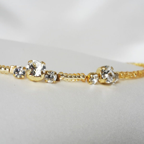 Headband-coiffure-mariée-perles-strass headband de mariée en perles de rocailles et cristaux swarovski