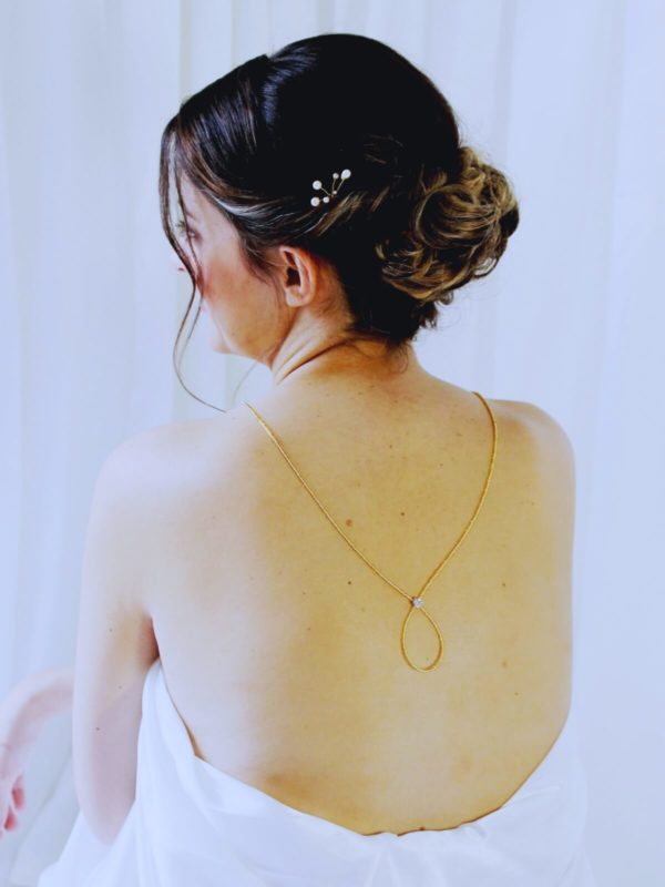 colllier-dos-perles-strass sautoir de dos pour la mariée en perles de rocailles dorées transparentes et cristaux de swarovski