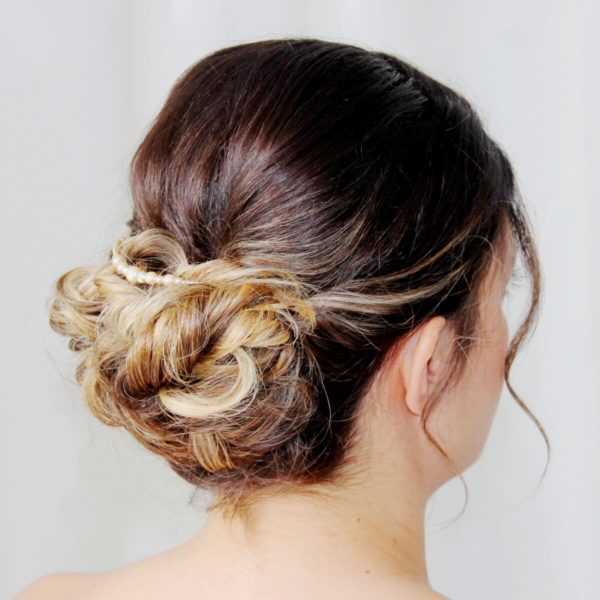 ornement de cheveux pour coiffure de mariée en perles nacrées et à facettes crème clair