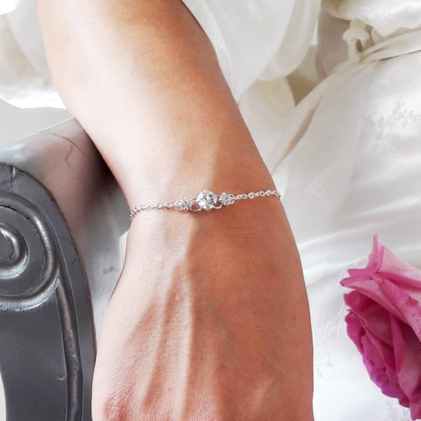 bracelet-mariée-argenté-strass bracelet de mariée, chaine argentée et cristaux swarovski