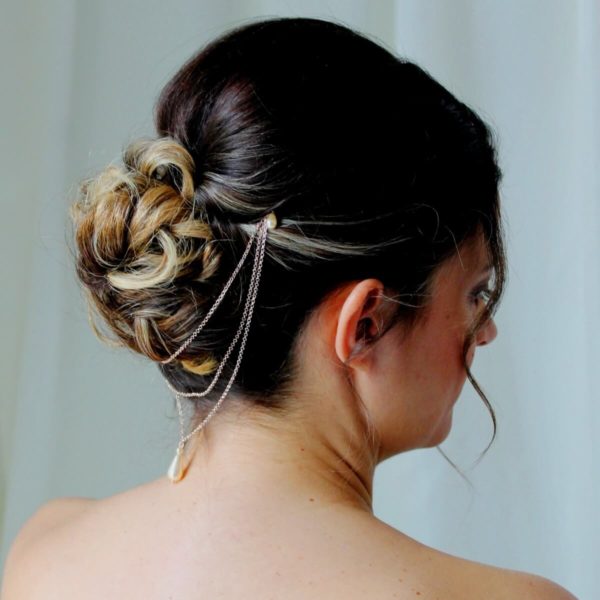 ornement de cheveux chaine dorée rose pour coiffure de mariée , gouttes de verre nacrées