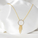 collier de mariée dorée, pendentif cercle doré et perles de rocaille