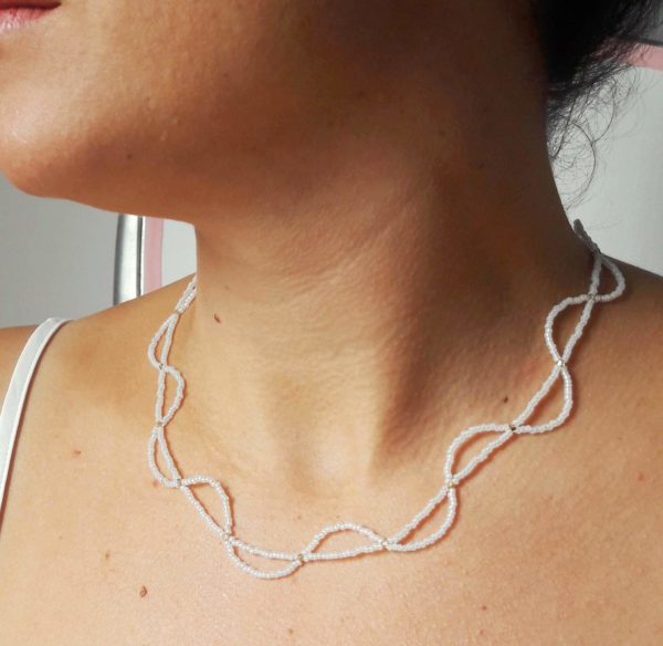 collier-perles-mariage collier de mariée perles de rocailles opales dorées et ruban d'organza