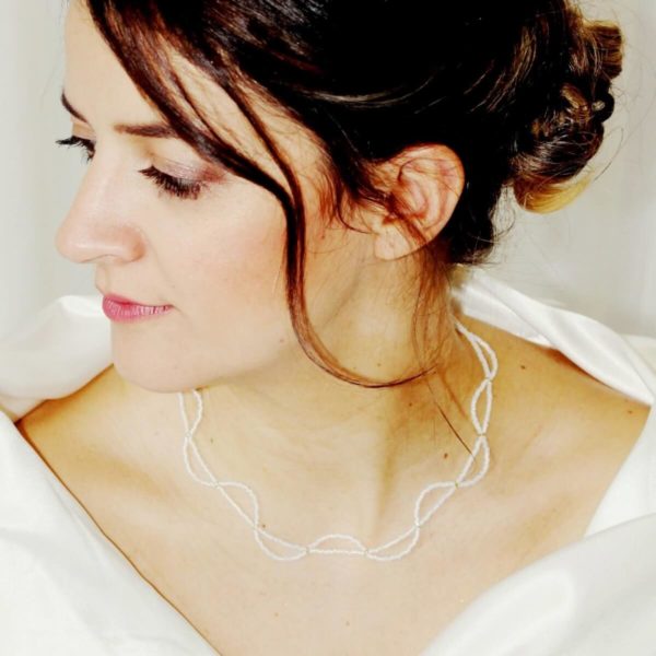 collier-perles-mariage- collier de mariée perles de rocailles opales dorées et ruban d'organza