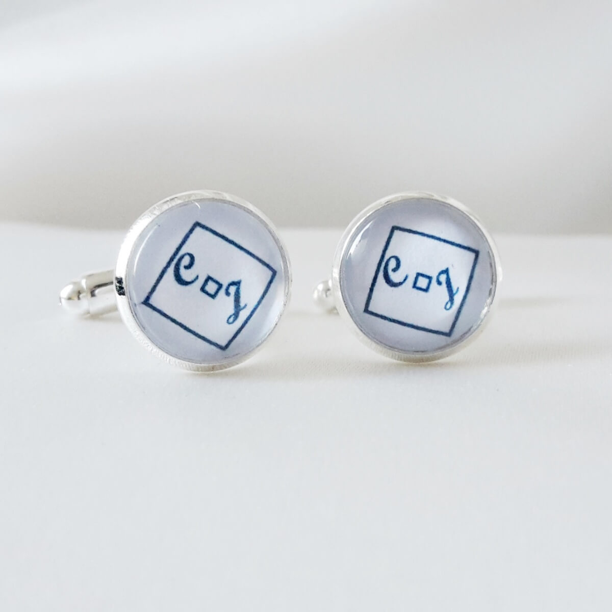 boutons de manchettes personnalisés avec initiales