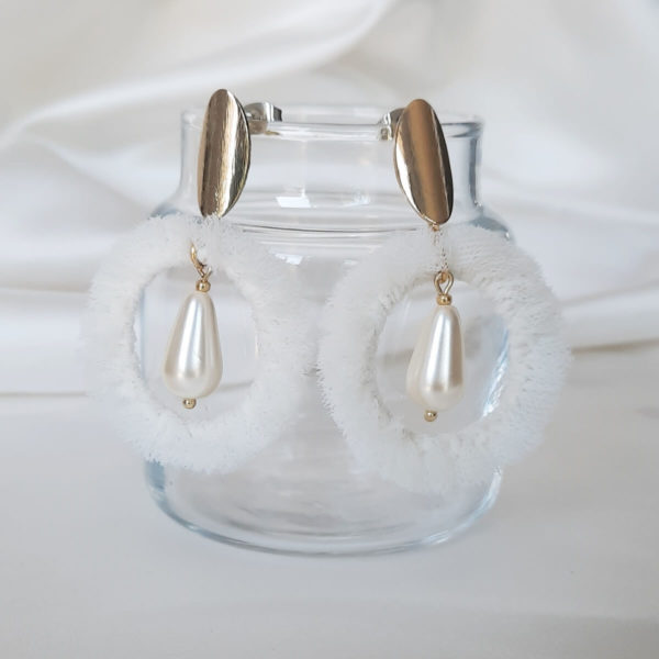 boucles d'oreilles créoles pour mariée tulle et goutte nacrée