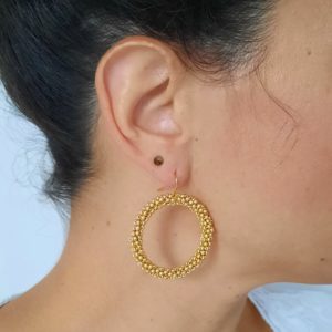 Boucles d'oreilles créoles perles dorées pour mariée