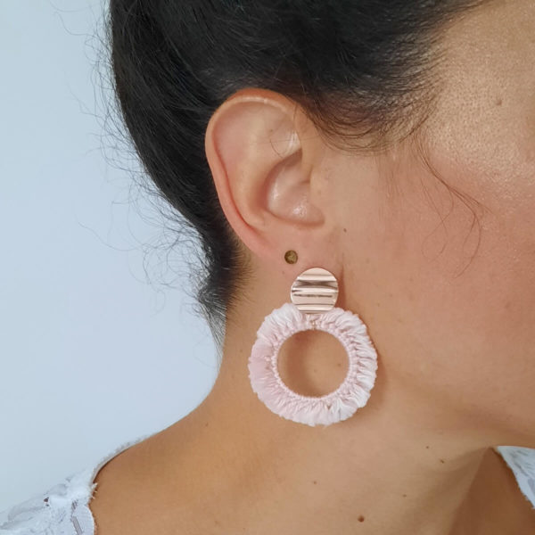 boucles d'oreilles de mariée créoles rose poudrée et doré rose