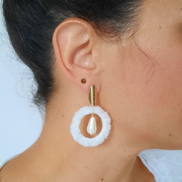 boucles d'oreilles créoles pour mariée tulle et goutte nacrée
