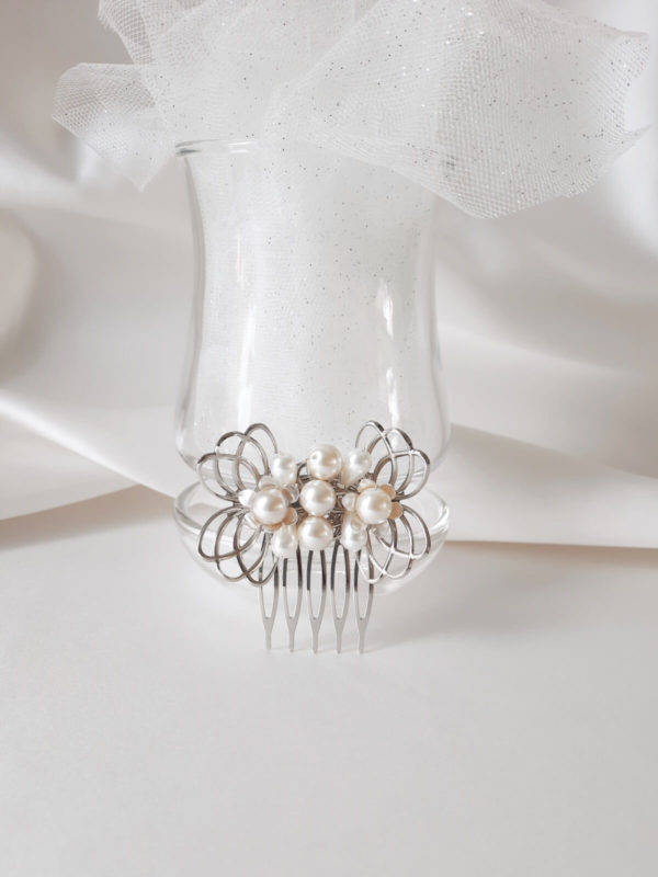 peigne mariée fleurs et perles