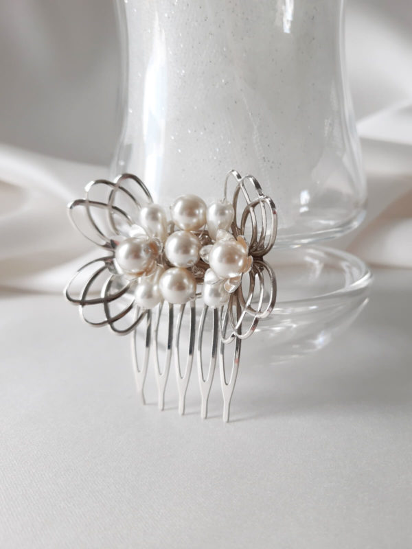 peigne mariée fleurs et perles