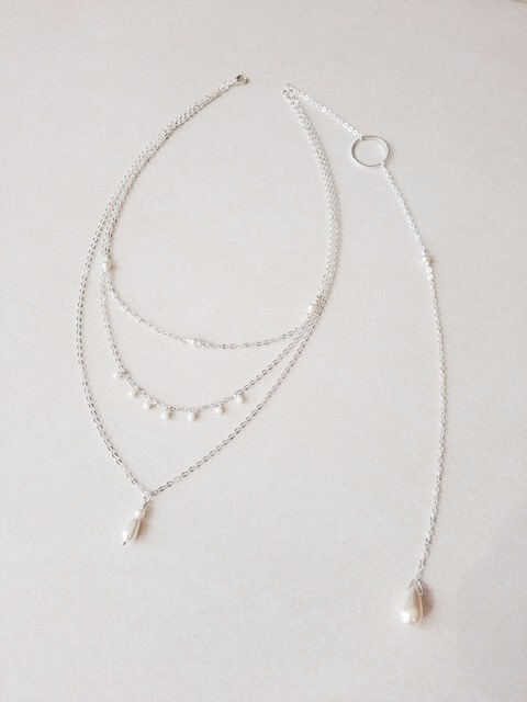 collier multirangs de mariée sur mesure  avec pendant de dos 